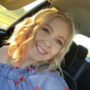 Meet your Posher, Jade